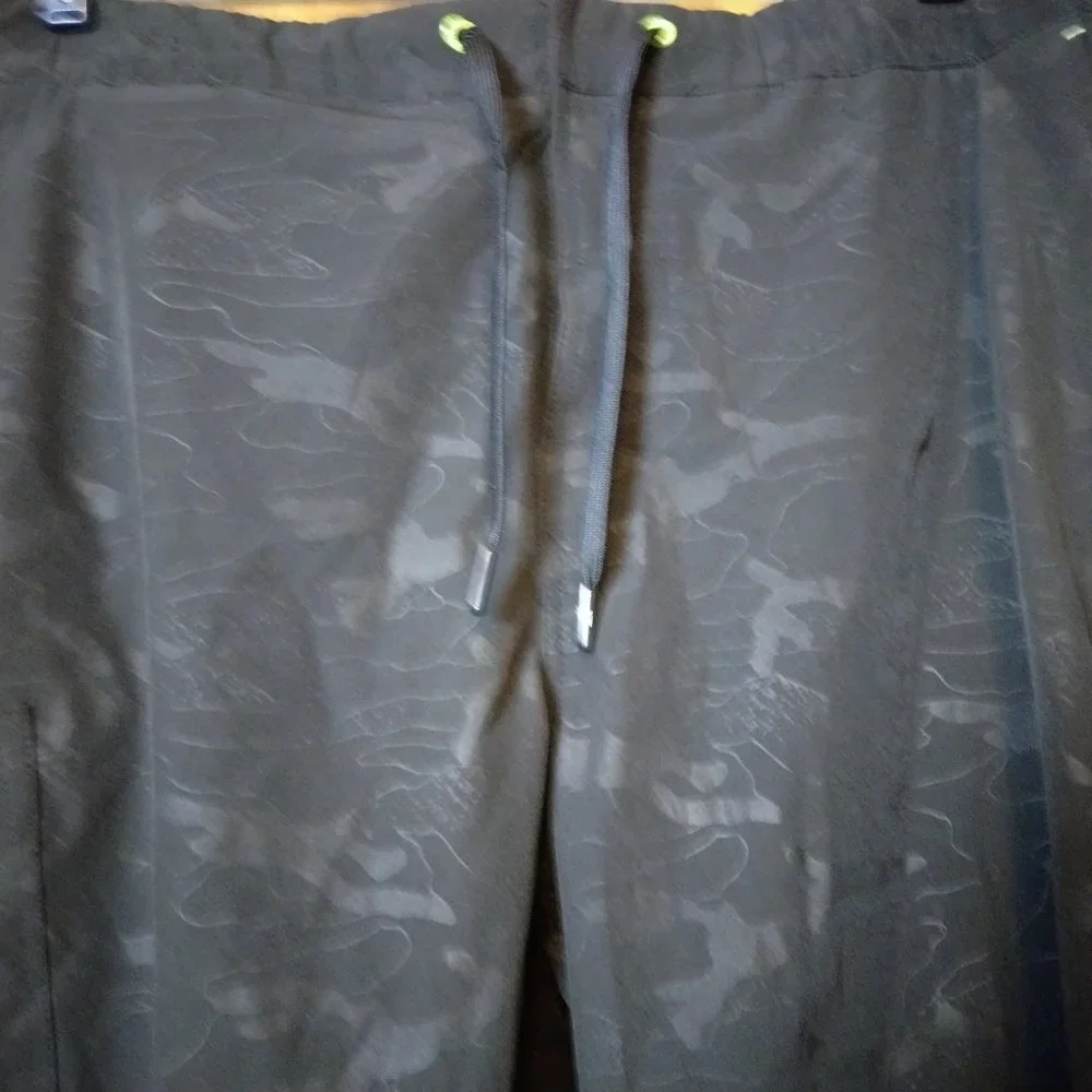 ZEROXPOSUR MEN'S XXL BLACK CAMO SWIM TRUNKS SHORTS NEW BEACH VACATION - Picture 4 of 6